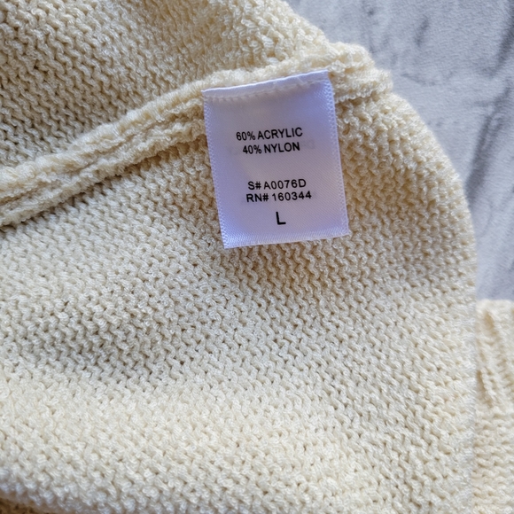 Beige by Tany wrap sleeveless sweater top size Large - Picture 10 of 10